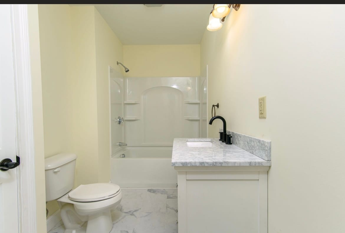 48 Wrights Crossing Rd Unit 1, Pomfret Center, CT 06259 Apartments in