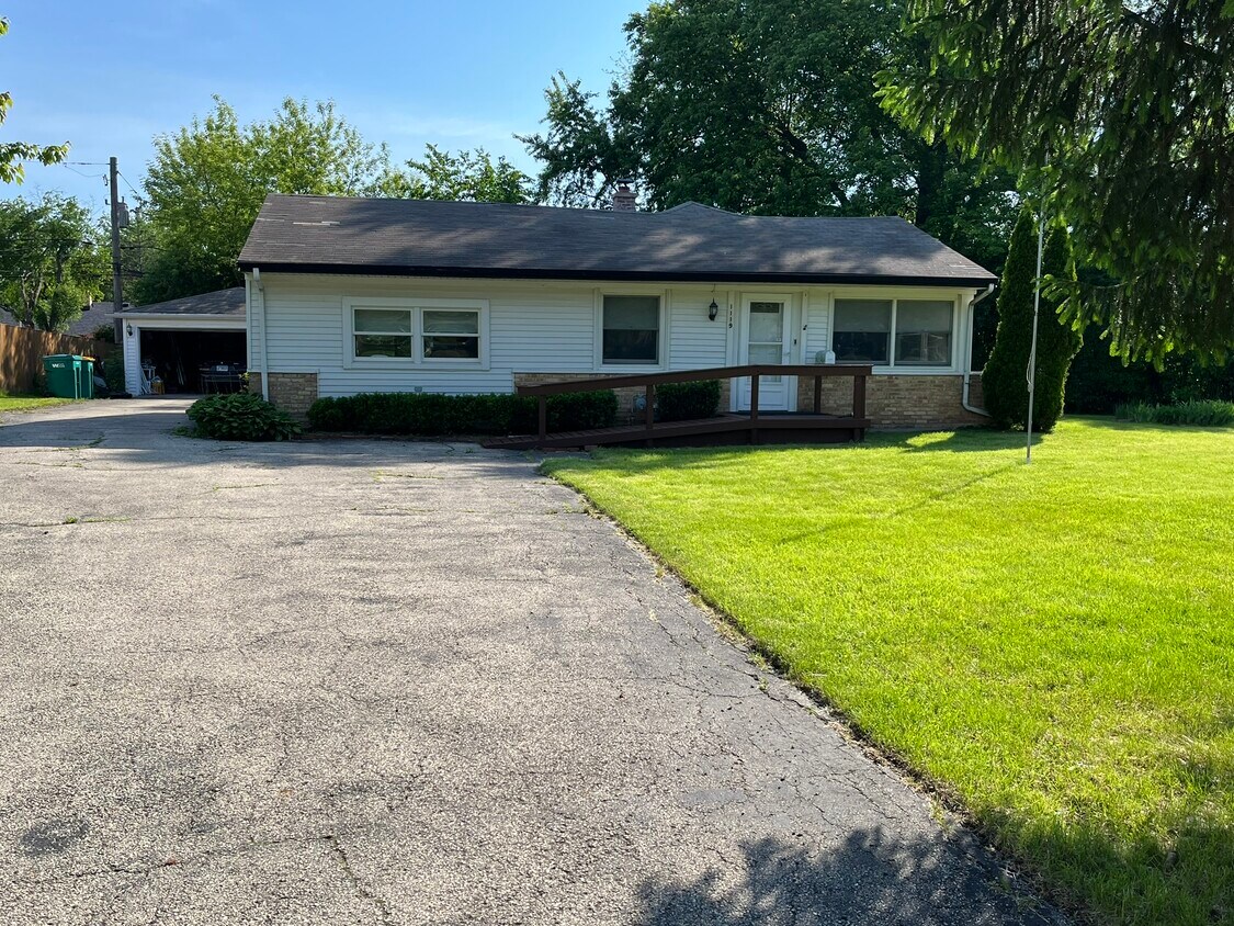 Primary Photo - 1119 Whitfield Rd