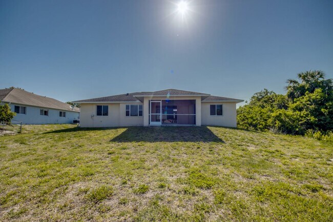 Building Photo - COMING SOON! 3 bedroom 2 bathroom single f...