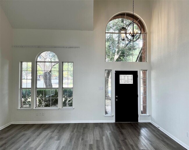 Building Photo - 16909 Dorman Dr