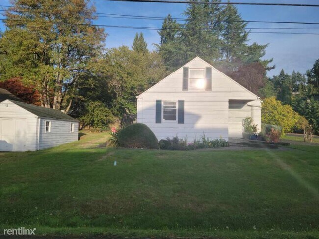 Foto del edificio - 2 br, 1 bath House - 2836 61st Ave SE