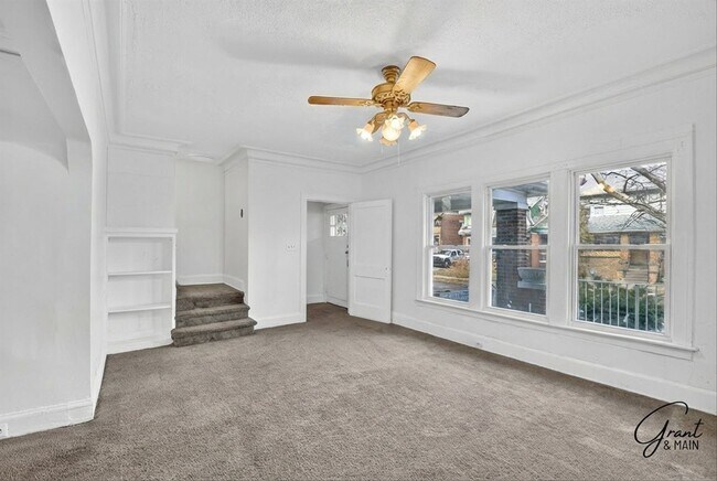 Foto del edificio - $1550 4 bedroom