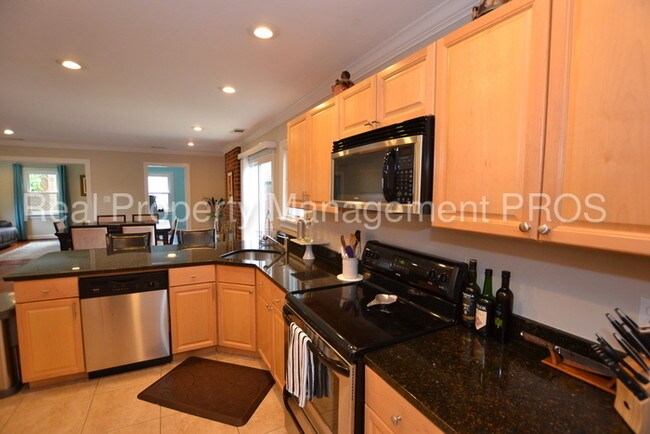 Building Photo - 12011 Trossack Rd