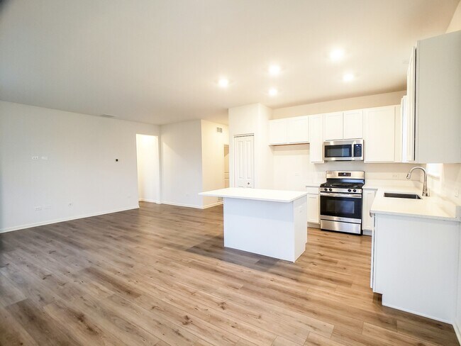 Foto del edificio - 14347 Clover Ave