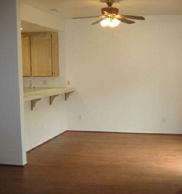 Building Photo - 28120 Bobwhite Cir