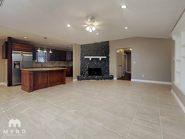 Building Photo - 3219 Glen Spring Dr