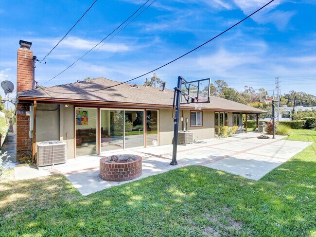 Building Photo - 6763 Radlock Ave
