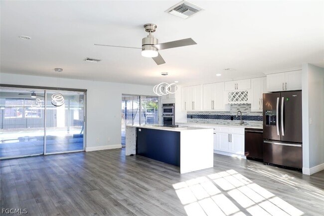 Building Photo - 1206 SE 23rd Pl