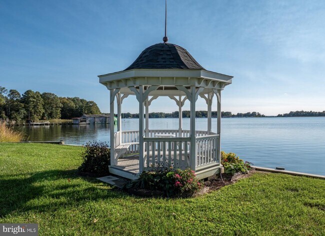 Foto del edificio - 44361 Hodges Ct