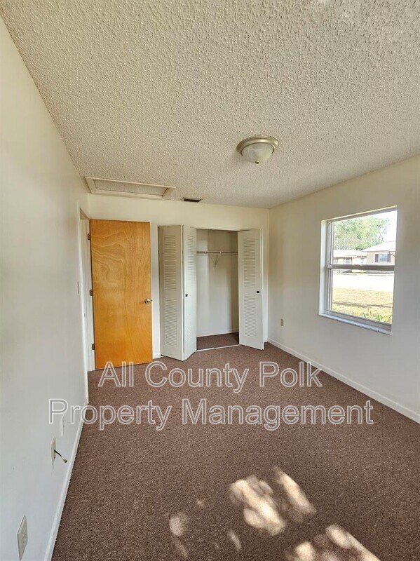 Foto del edificio - 455 Buck Moore Rd