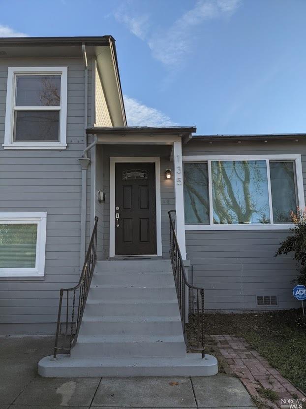 Primary Photo - 135 Campbell Ave