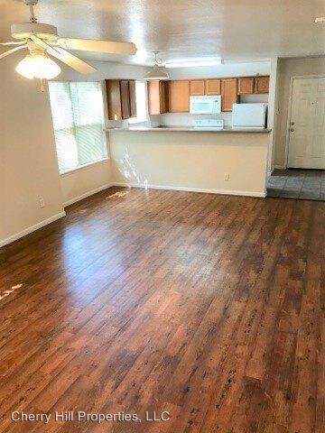 Building Photo - 4 br, 2 bath Room For Rent - 937 Mississippi