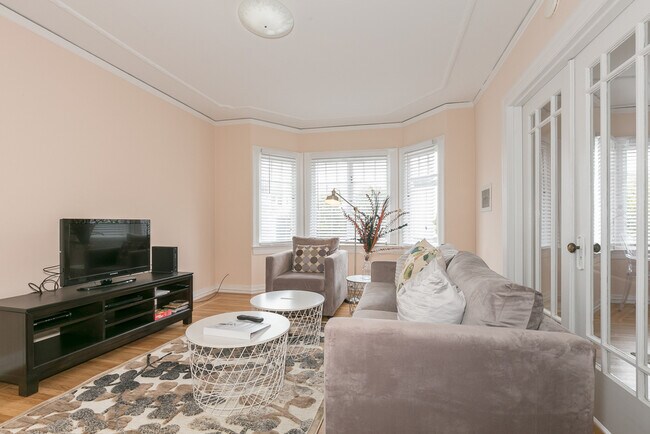 Foto del edificio - 3434 California St