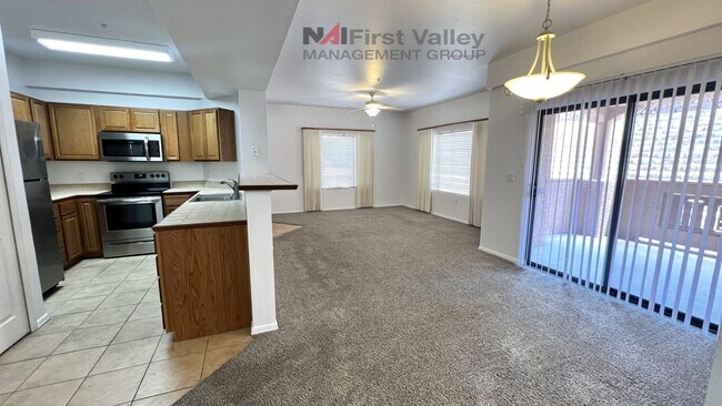 Foto del edificio - 1 Bedroom, 1 Bath with a Single Car Garage