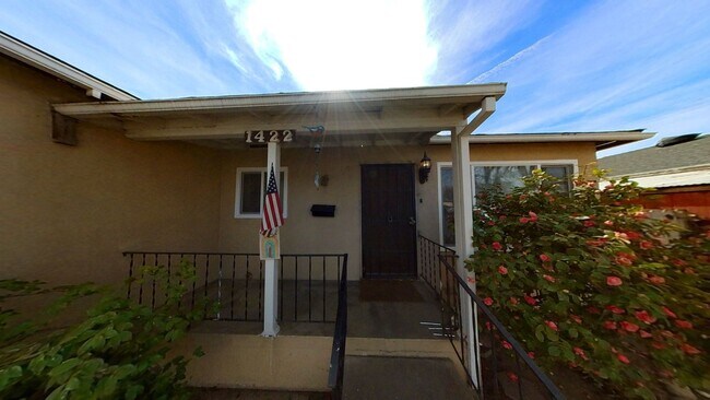 Foto del edificio - 1422 Kingsbury Avenue, Modesto, Calif.