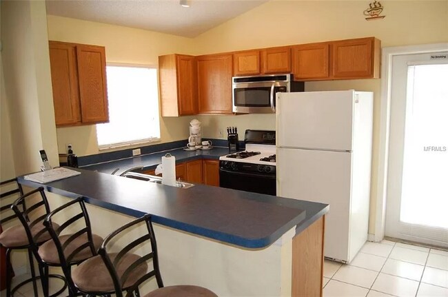 Building Photo - 242 Sonja Cir