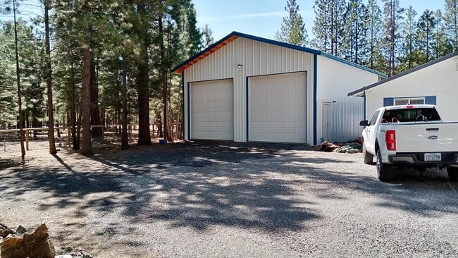 Building Photo - 15218 Ponderosa Way