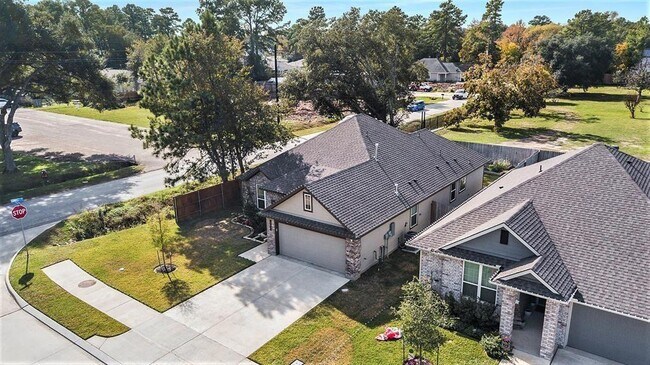 Foto del edificio - 903 Acorn Trail Pl