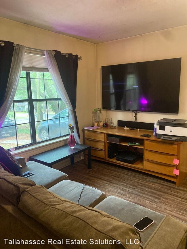 Building Photo - 3 br, 2 bath House - 2416 Solstice Ct.