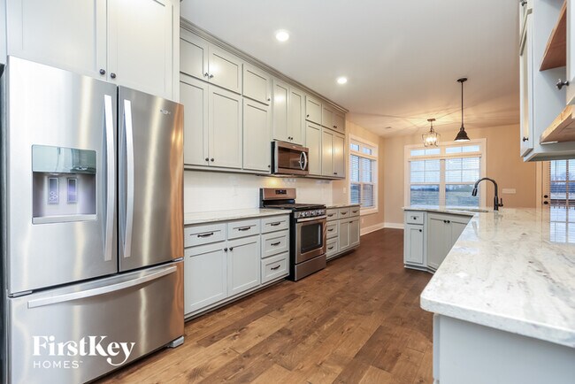 Building Photo - 708 Jersey Dr