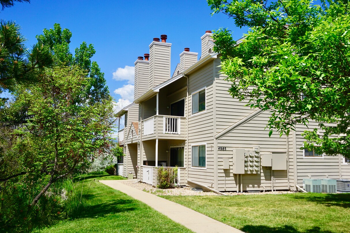 Foto principal - 4985 Twin Lakes Rd