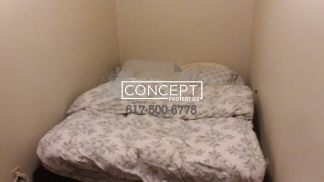 Building Photo - 38 Hemenway St