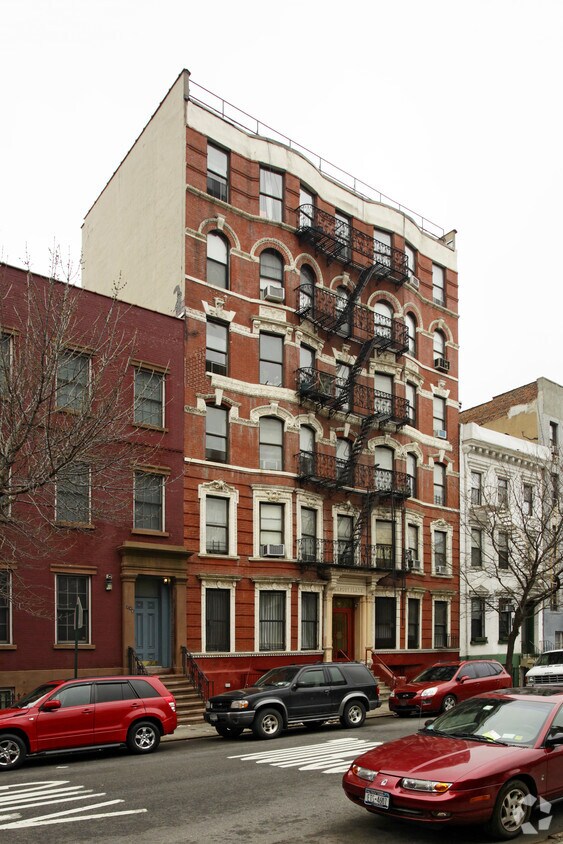 Foto principal - 742 E Sixth St