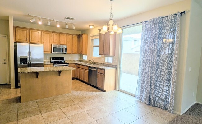 Building Photo - 10138 E Isabella Ave