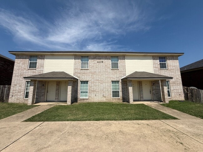 Building Photo - 4405 Abigail Dr