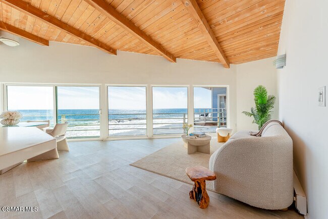 Foto del edificio - 43300 Pacific Coast Hwy