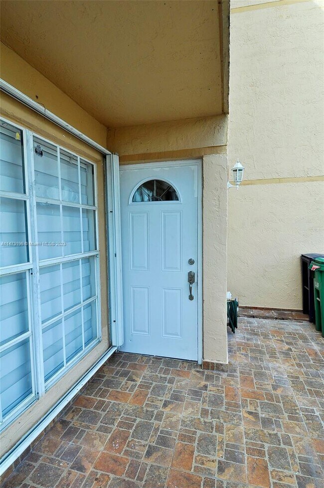 Foto del edificio - 1900 SW 121st Ct