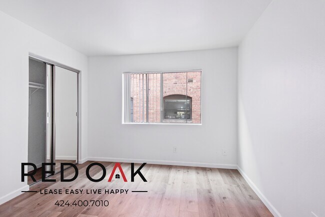 Foto del edificio - 724-724 S Berendo St