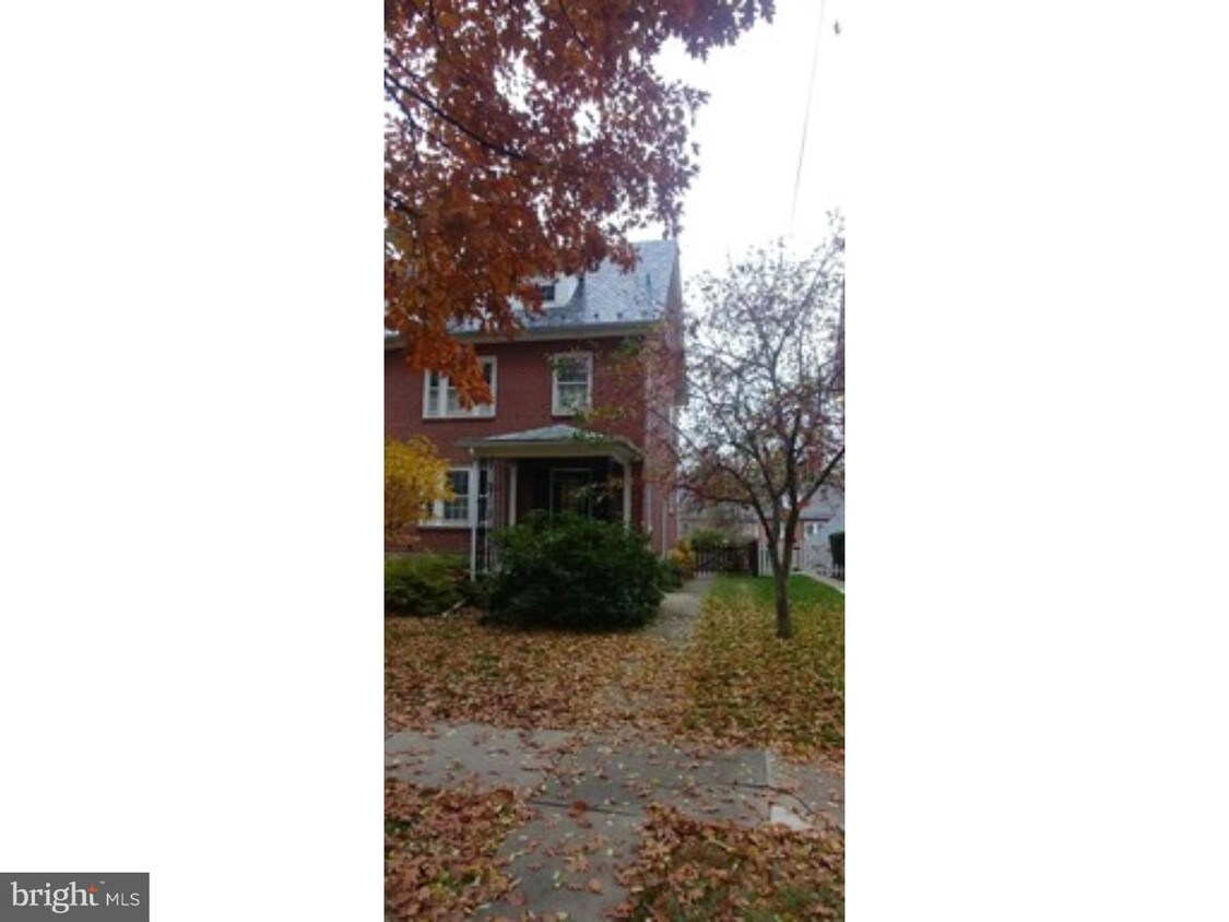 Primary Photo - 1512 Cleveland Ave