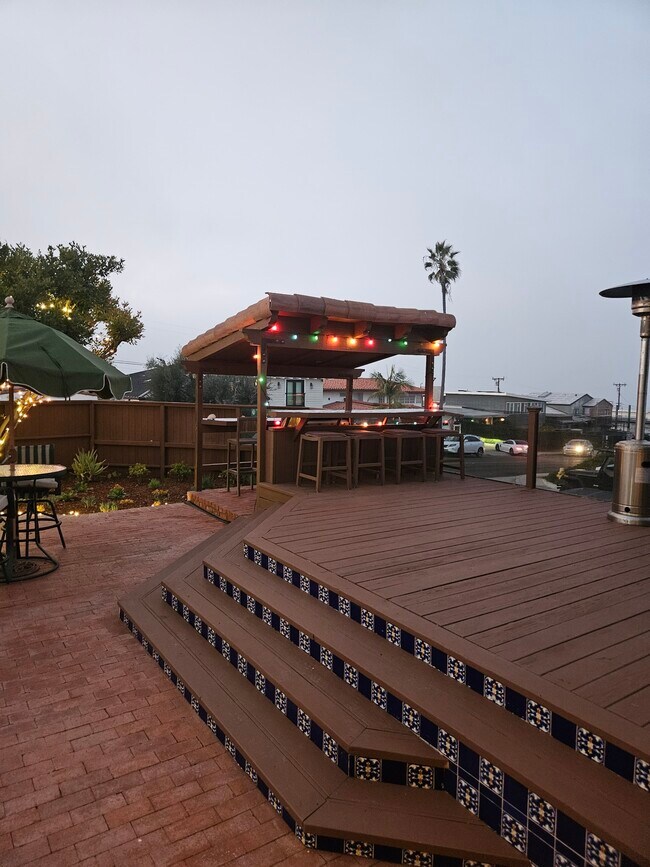 Cubierta delantera - 524 Paseo de la Playa