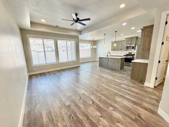 Building Photo - 1496 W 460 N