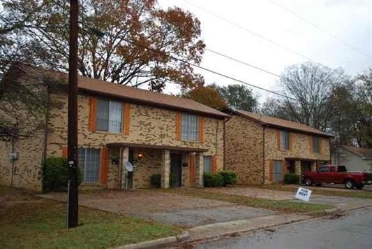 Primary Photo - 806 Texas St