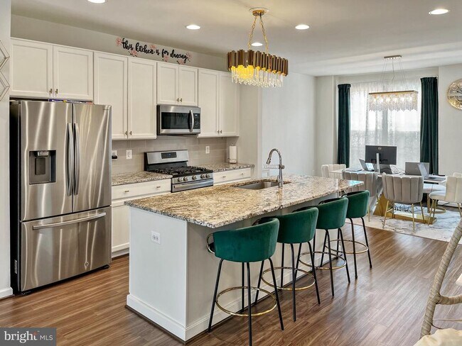 Foto del edificio - 9138 Wyche Knoll Ln