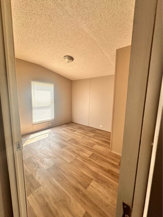 Building Photo - 2206 Fowlstown Rd