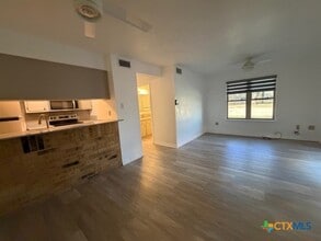 Building Photo - 508 E Travis St