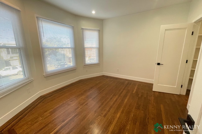 Building Photo - Beautifully Remodeled 4 Bedroom Home | Ing...