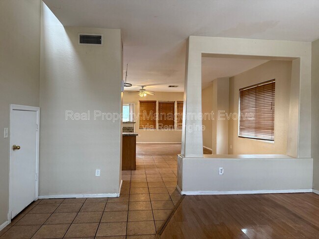 Building Photo - 7006 S 40th Ave