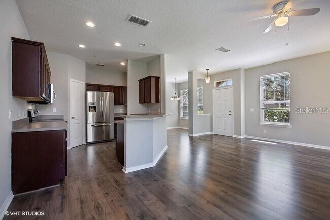 Foto del edificio - 6514 S Goldenrod Rd