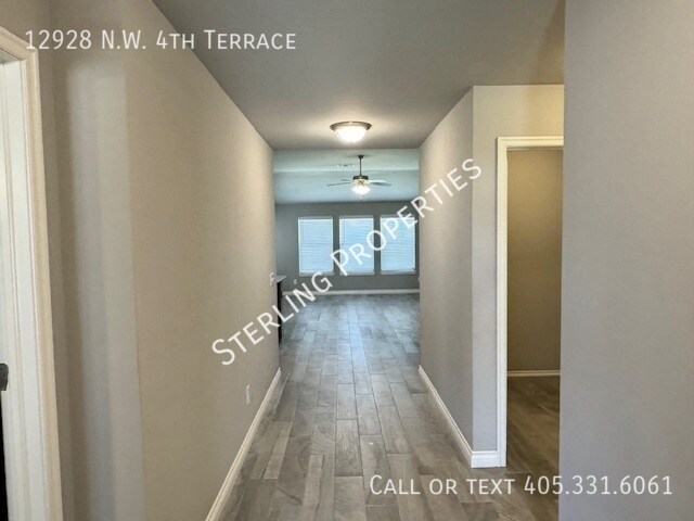 Foto del edificio - 12928 NW 4th Terrace