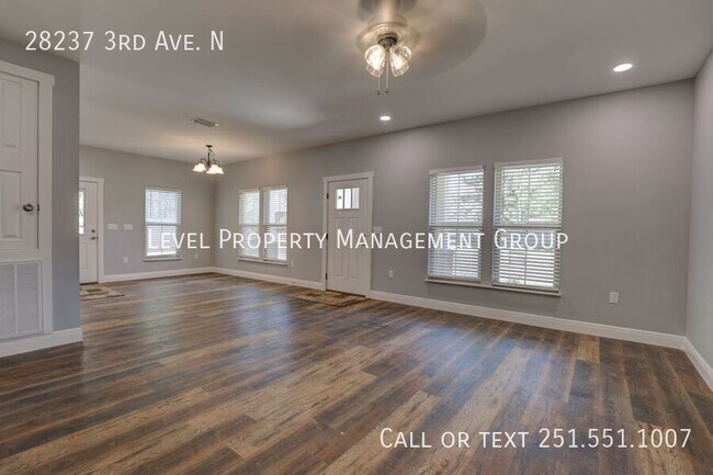 Foto del edificio - 28237 3rd Ave