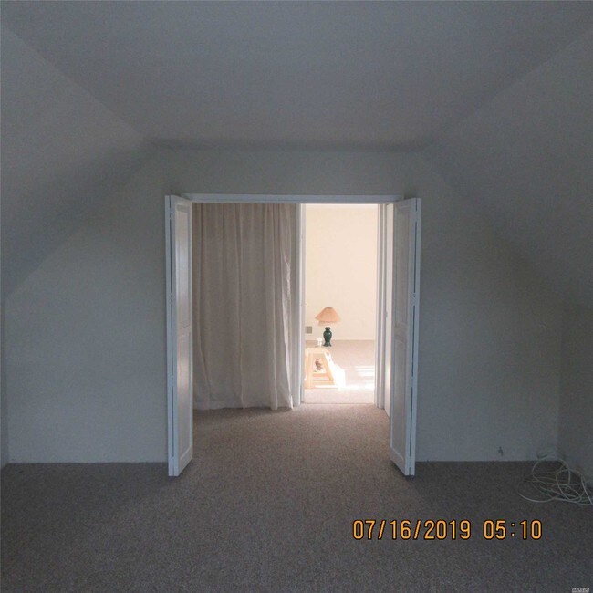 Foto del edificio - 341 Hillcrest Dr