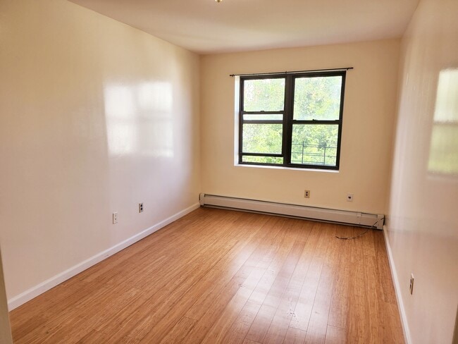 Building Photo - 14 Suydam Pl