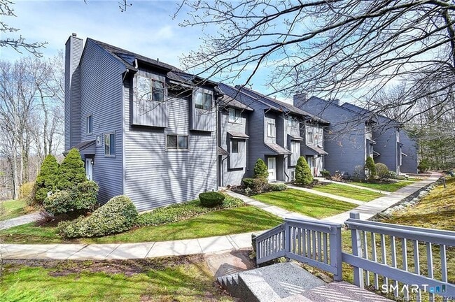 Building Photo - 334 Conestoga Way