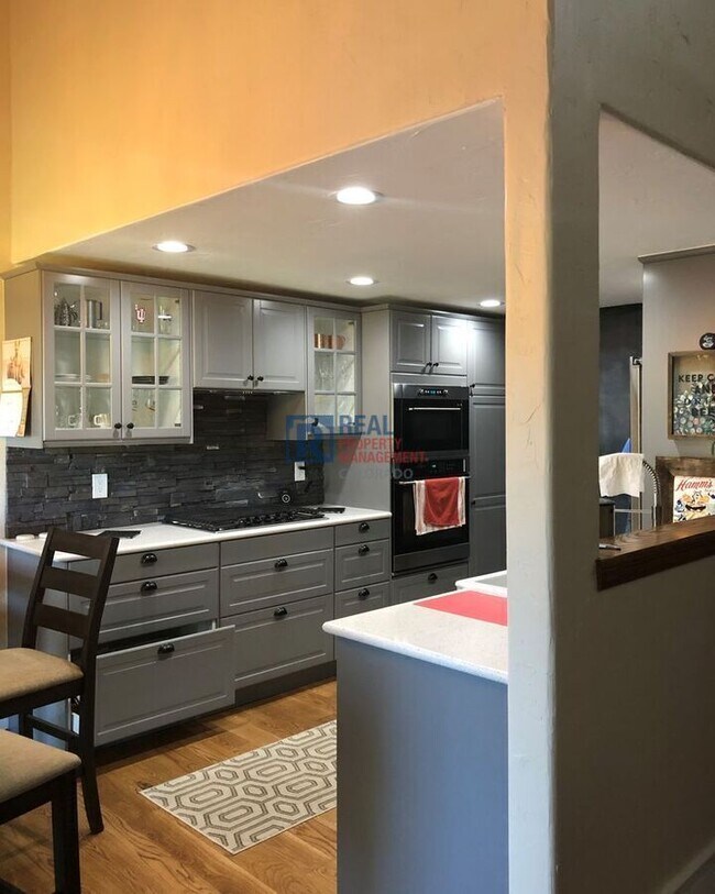 Foto del edificio - 6474 Pinewood Dr