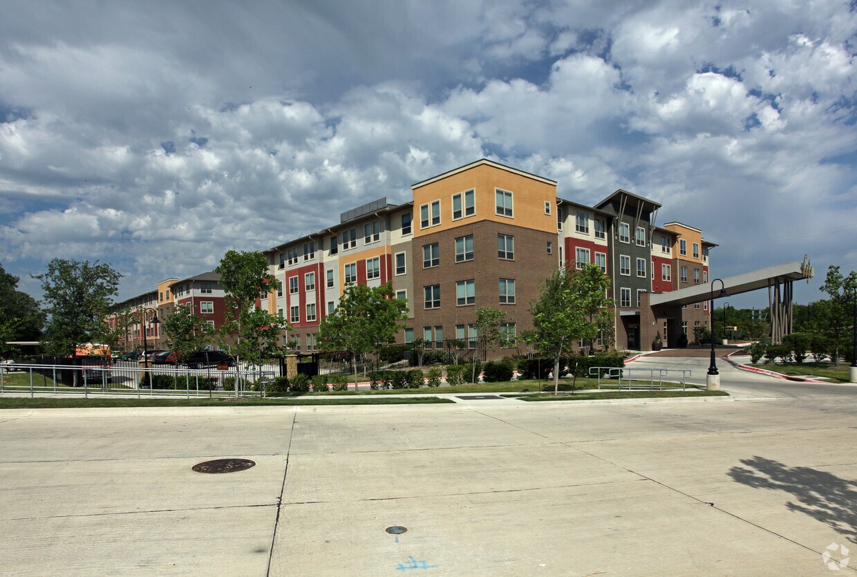 Fiji Senior Villas Apartments Dallas Tx Primary Photo Fiji Senior Villas