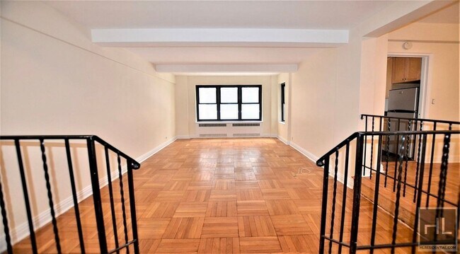 Building Photo - EAST 56 STREET